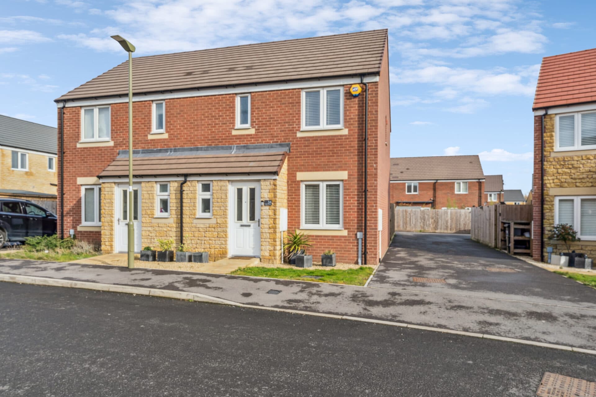 Olley Crescent, Witney, Witney, OX29 7DD