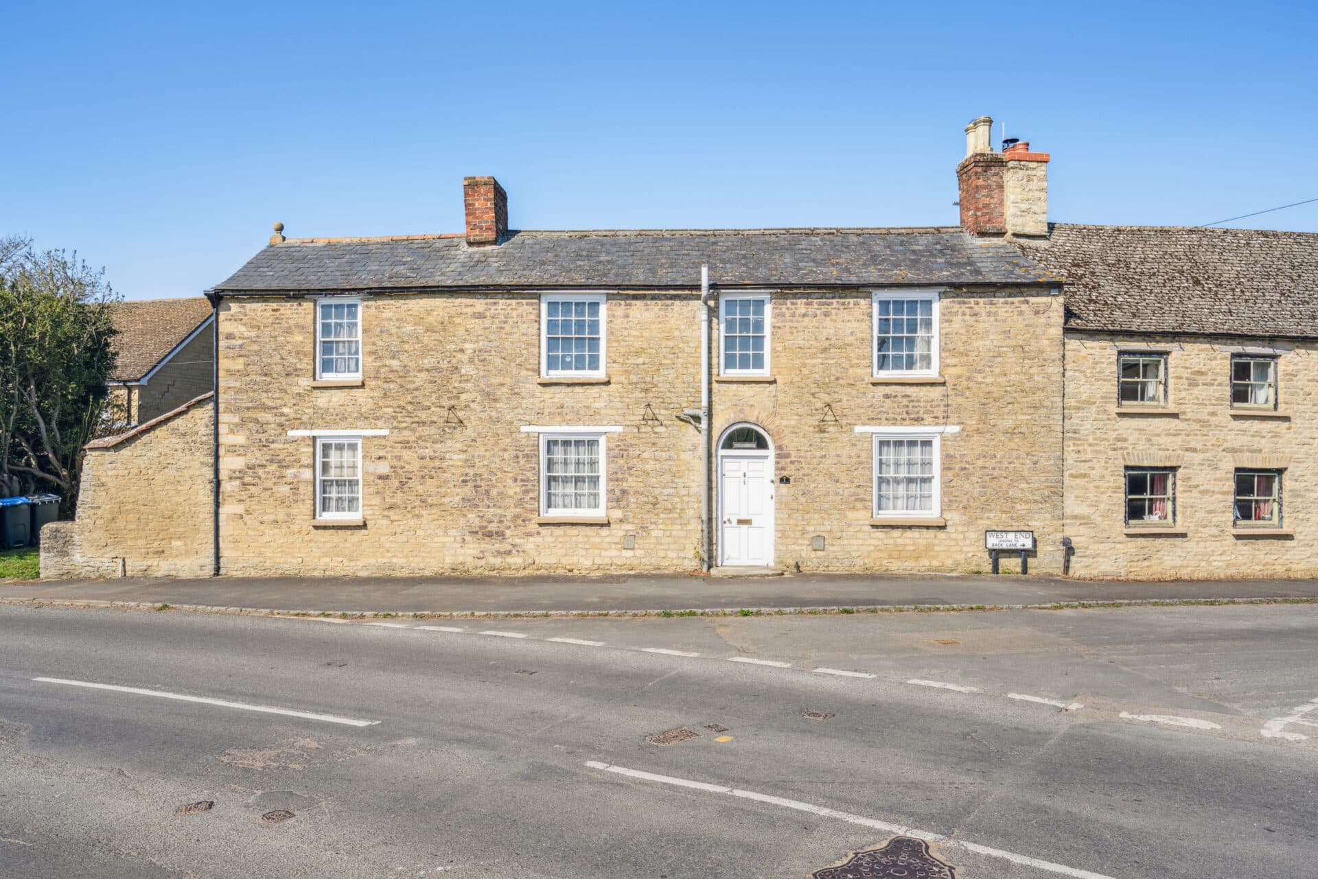 West End, Aston, Bampton, Bampton, OX18 2BX
