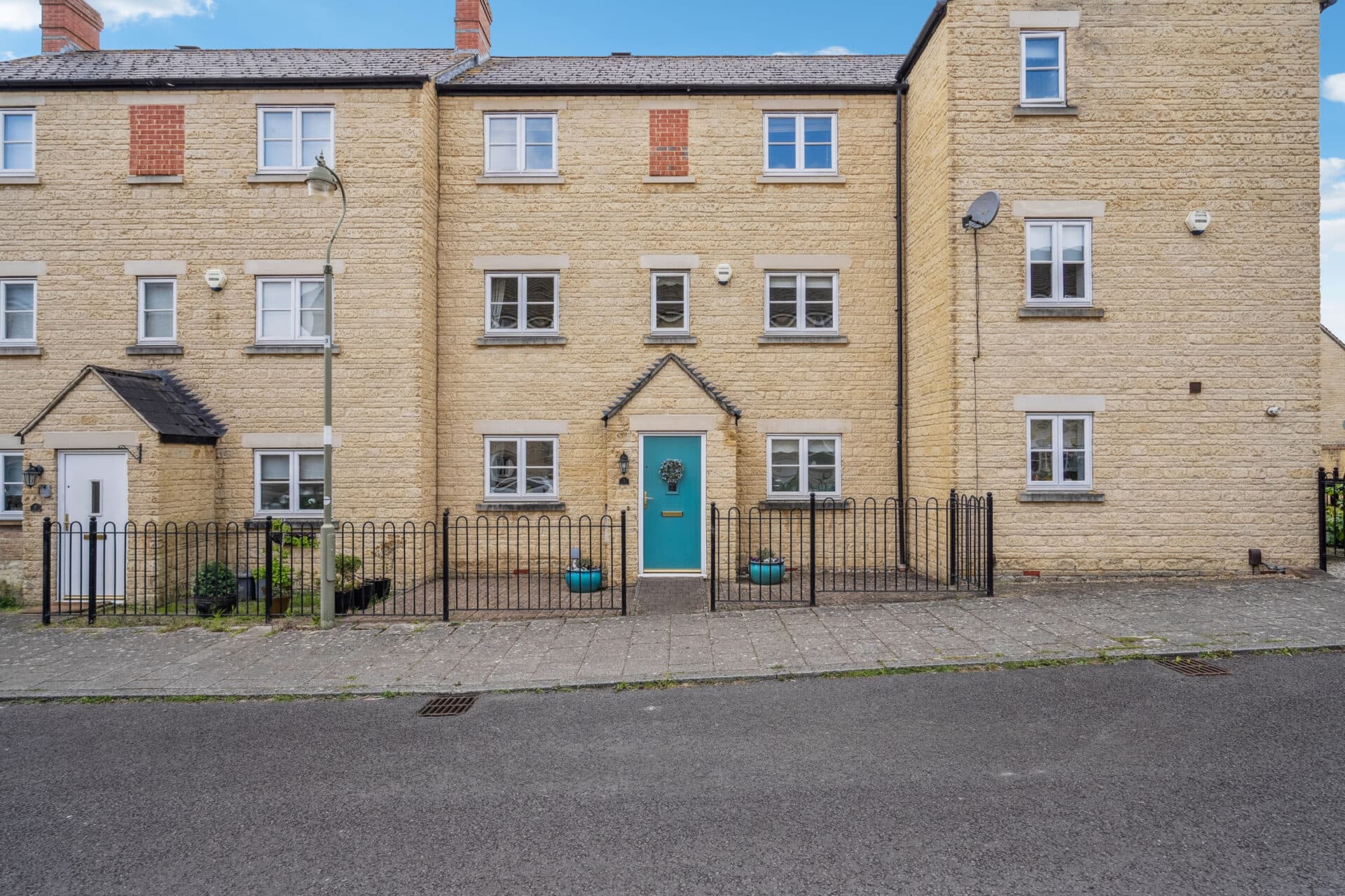 Oakmead, Witney, Witney, OX28 1EF