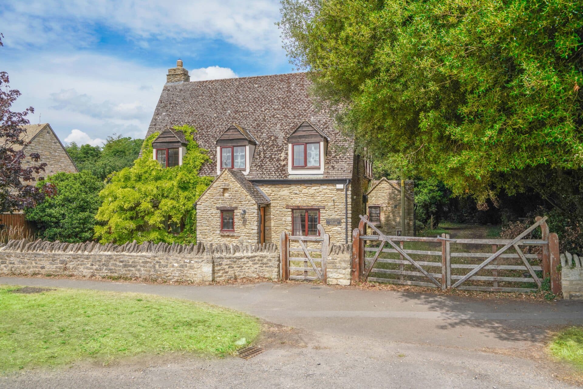 Wychwood House Main Road, Stanton Harcourt, Witney, Witney, OX29 5RP