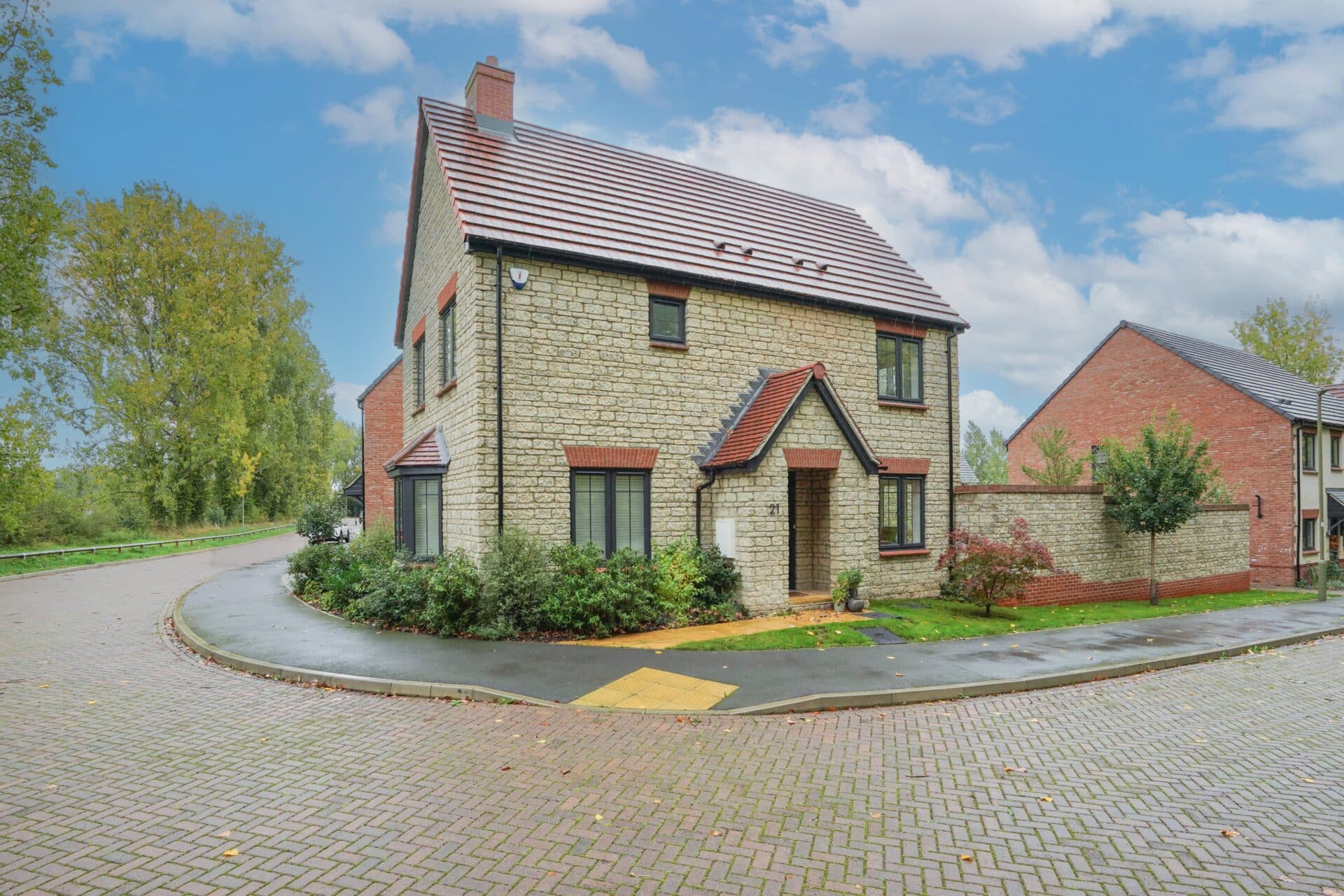 Davies Edge, Marcham, Abingdon, Abingdon, OX13 6TZ