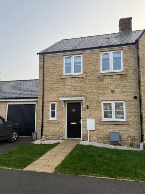 Woodley Drive, Bampton, Bampton, OX18 2FL