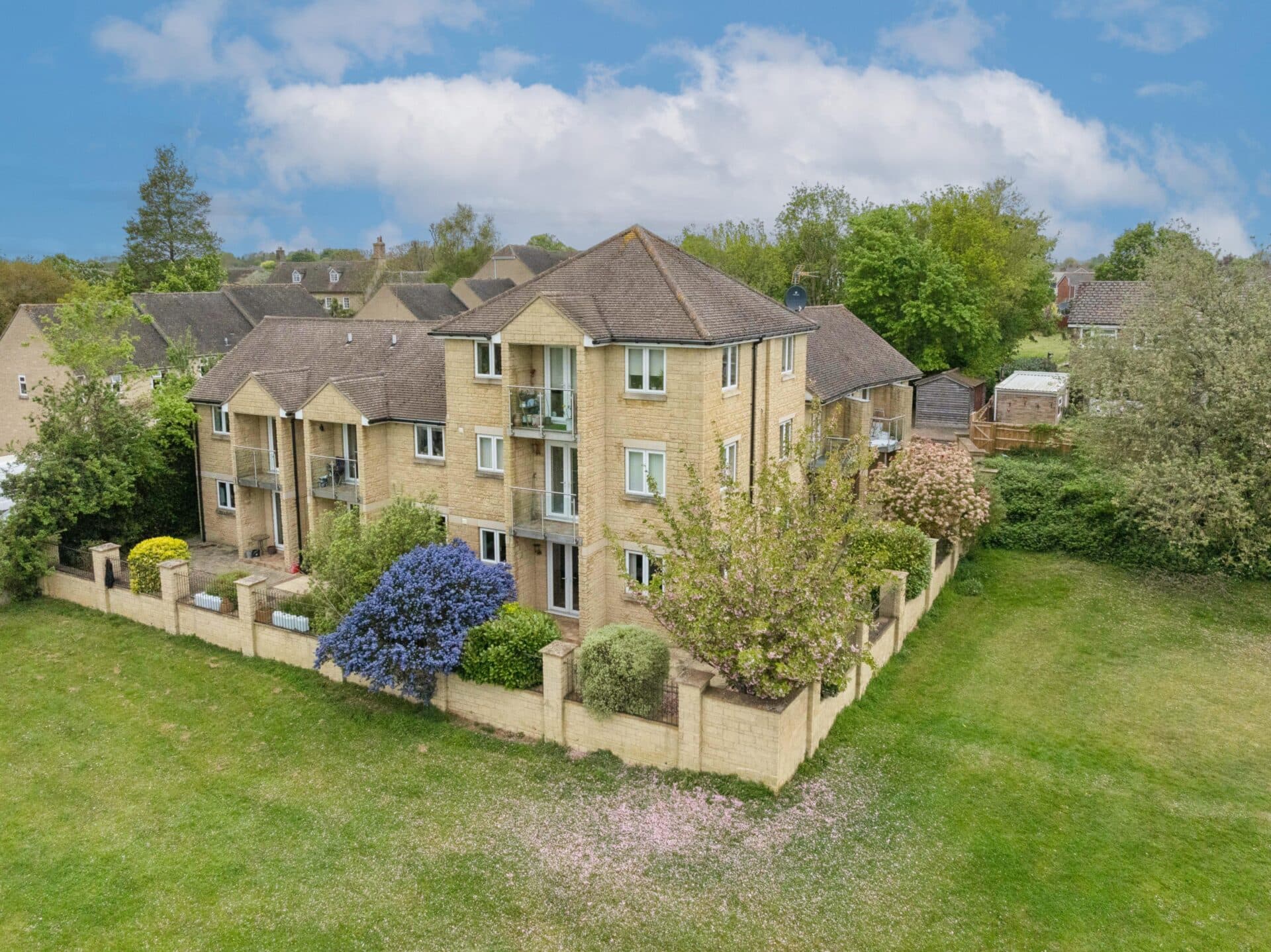 Flat 3, Shirley Heights, Witney, 24 Farmhouse Meadow, OX28 5DF