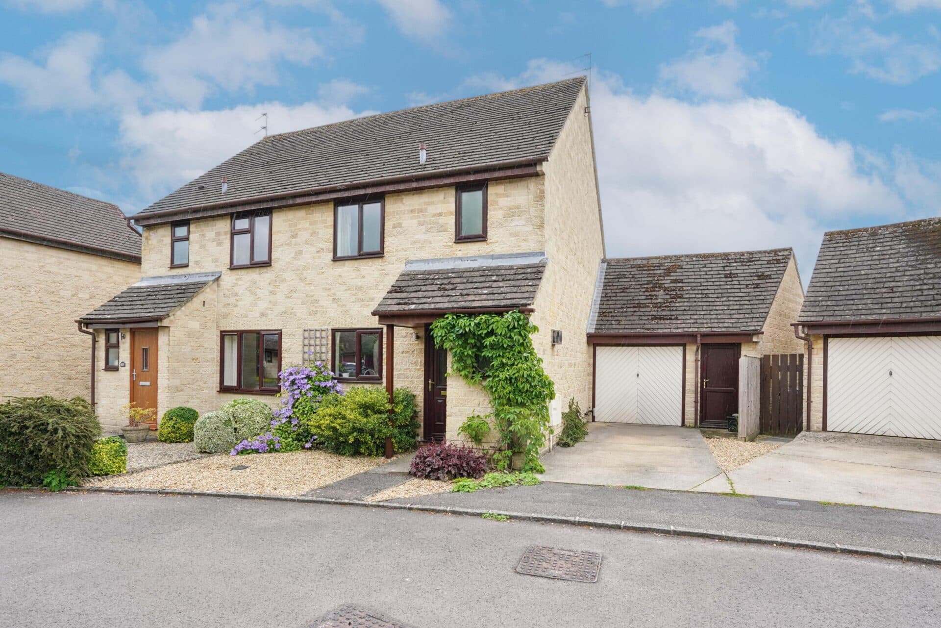 Manor Road, Witney, Witney, OX28 3UQ
