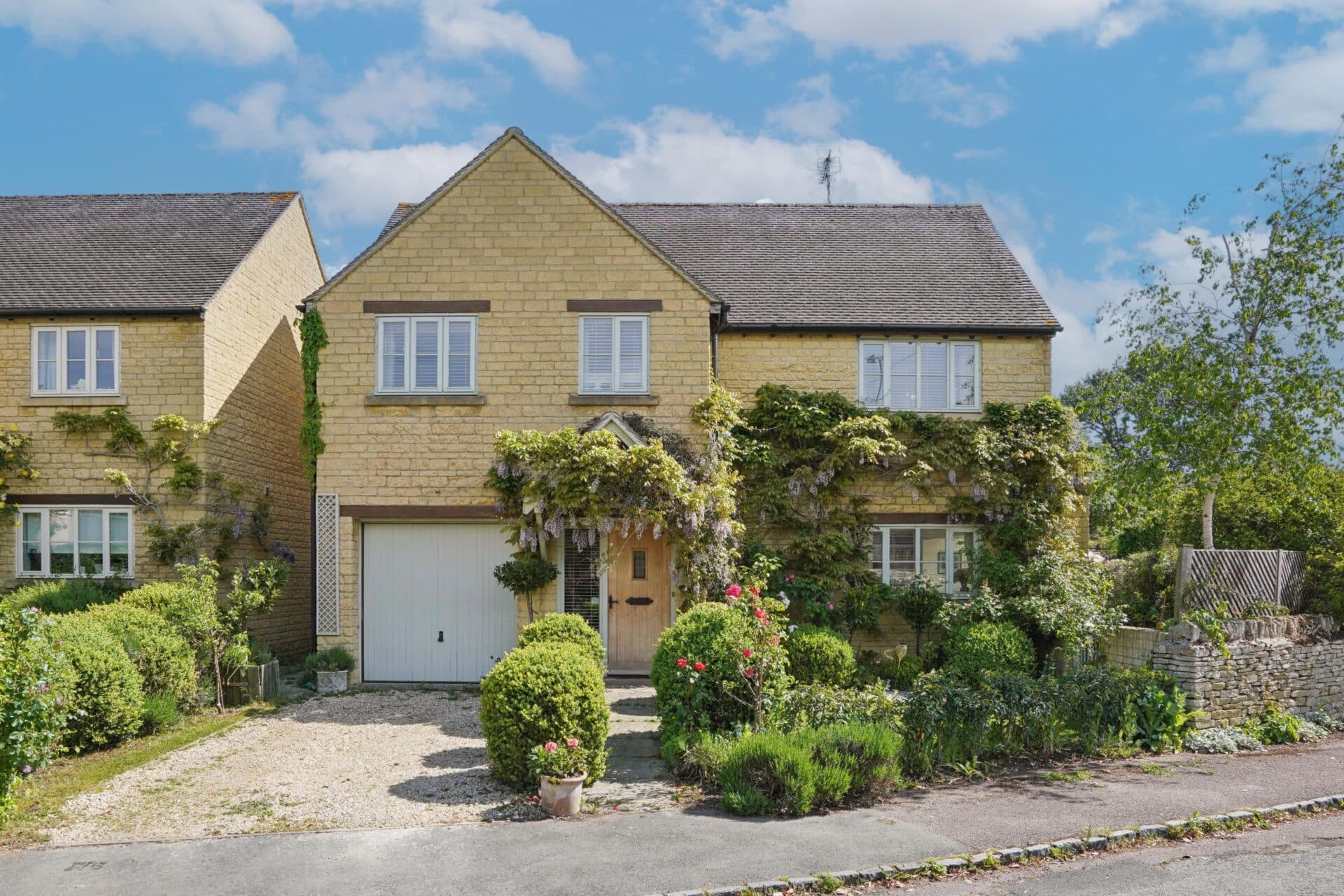 Glebelands, Bampton, Bampton, OX18 2LH