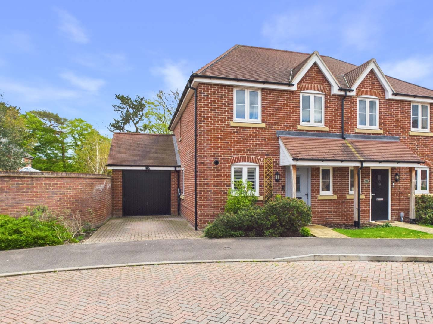 Whitfield Gardens, East Hanney, Wantage, Wantage, OX12 0FQ