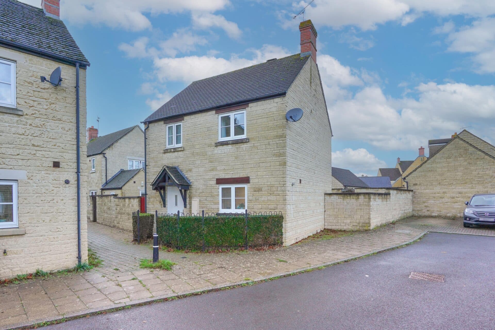 Pine Rise, Witney, Witney, OX28 1EY