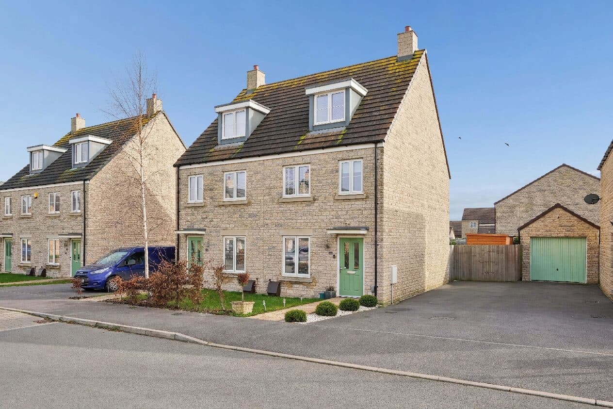 Collett Drive, Bampton, Bampton, OX18 2FW