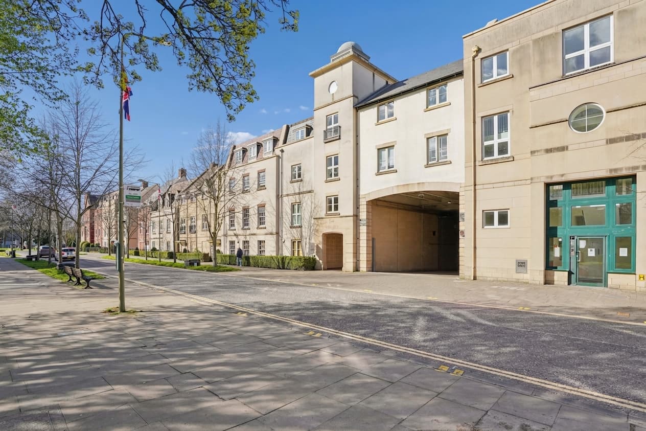 Flat J, 6 Welch Way, Witney, Witney, OX28 6FW