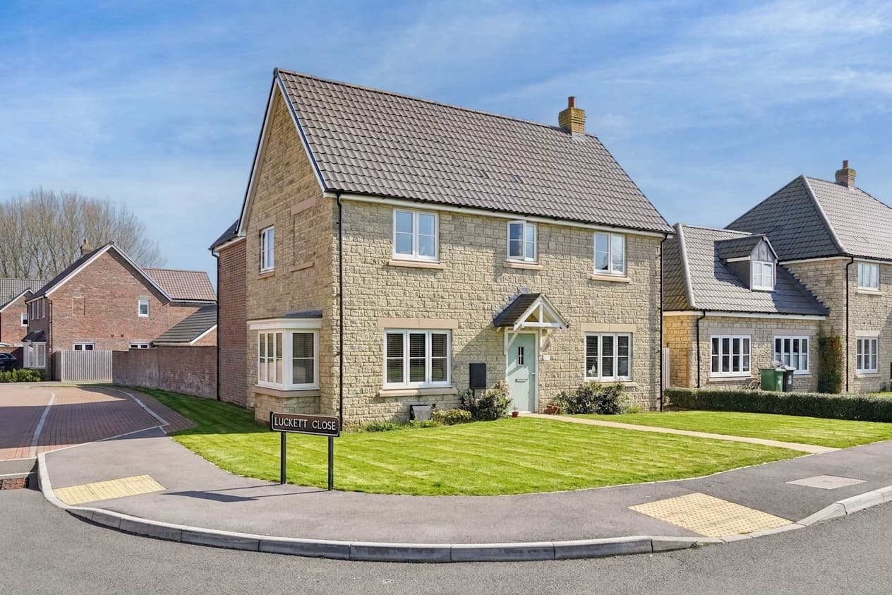 Pound Field Road, Aston, Bampton, Bampton, OX18 2FR