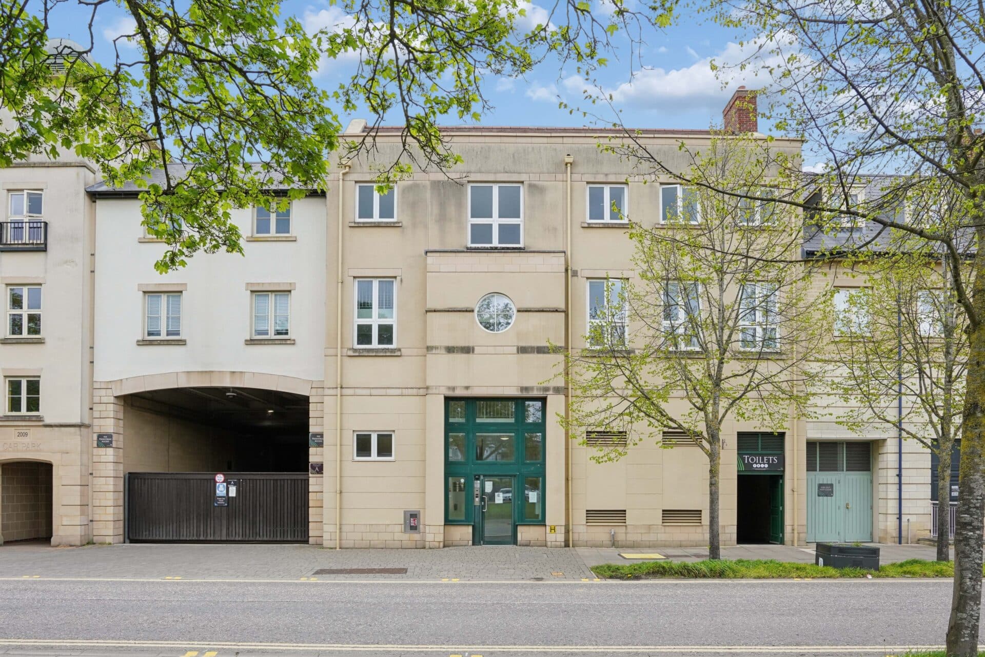 Marriotts Walk, Witney, Witney, OX28 6GX