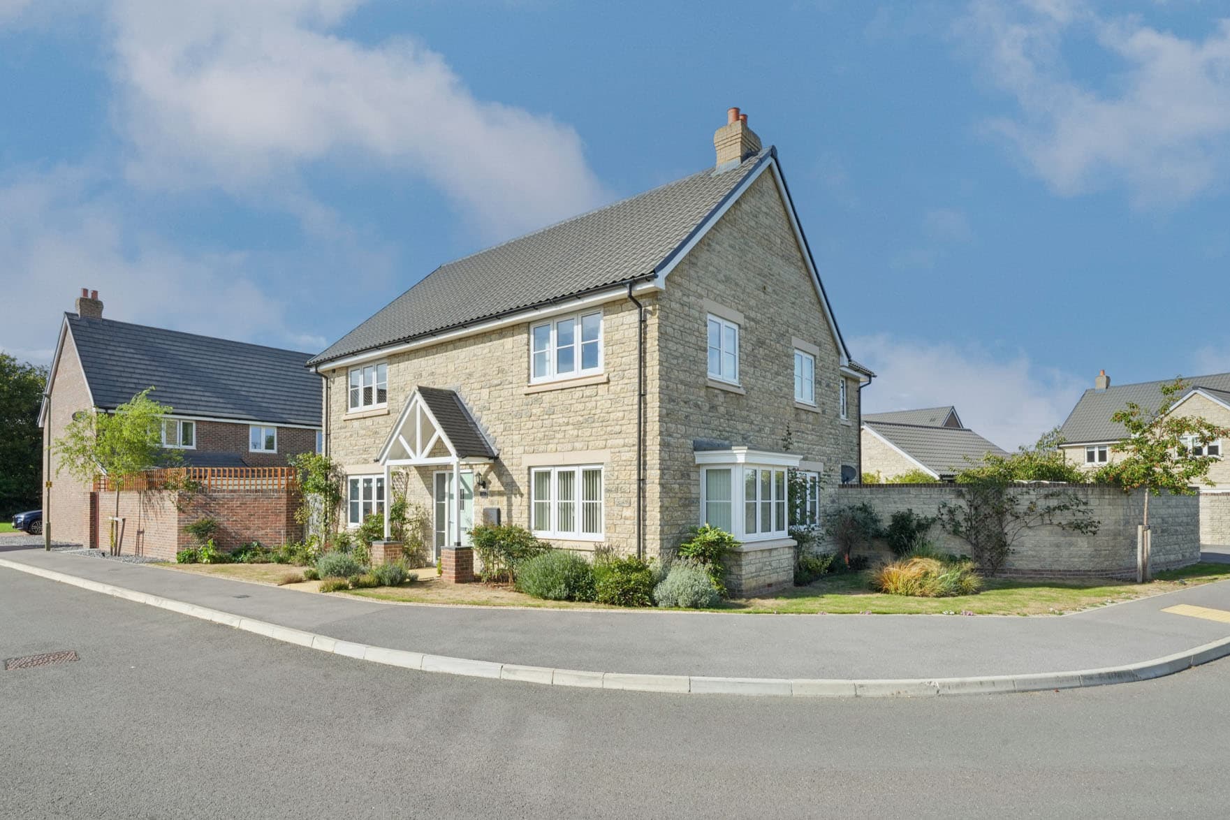Pound Field Road, Aston, Bampton, OX18 2FR