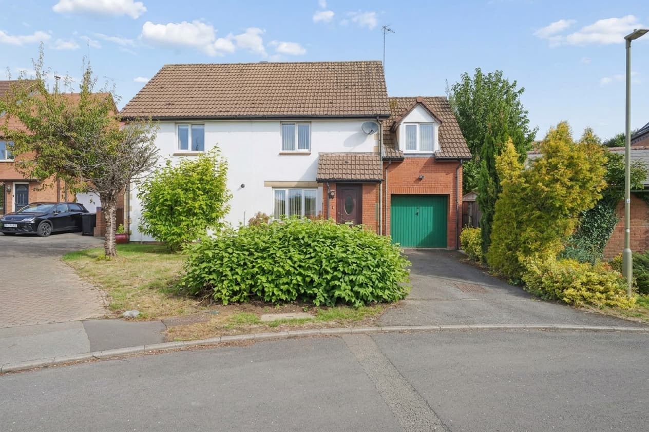 Rolls Court, Wantage, Wantage, OX12 9AE