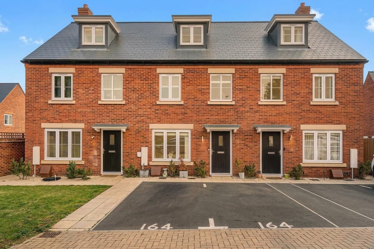 Camp Road, Upper Heyford, Bicester, OX25 5AG