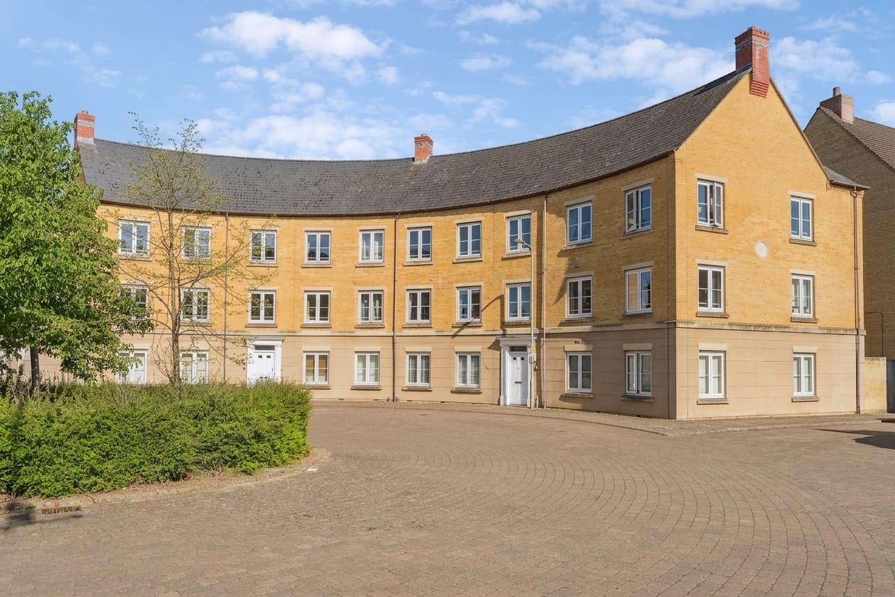 New Bridge Street, Witney, OX28 1YA
